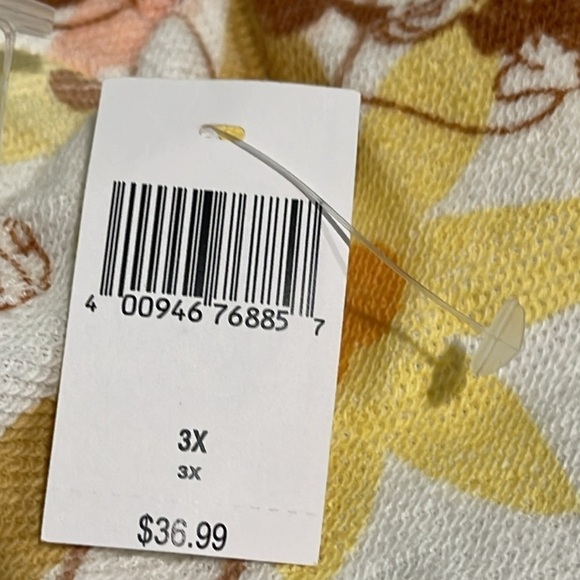 Disney Minnie Mouse Knit Shorts Women’s 3X Tropical Floral Terry Cloth NWT - Picture 6 of 6